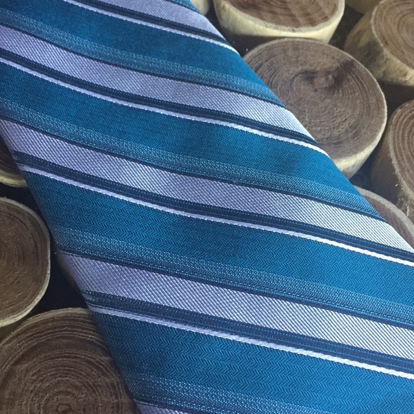 2/$20 Calvin Klein Necktie - Picture 4 of 4